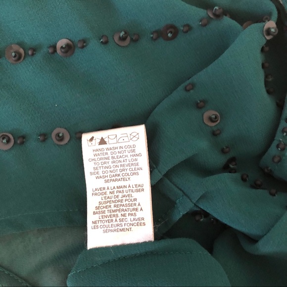 2/$10 - Sleeveless blouse - Picture 5 of 5